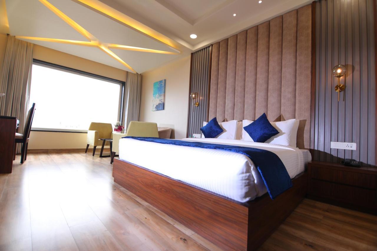 The Forest Hill Hotel Haridwār Extérieur photo