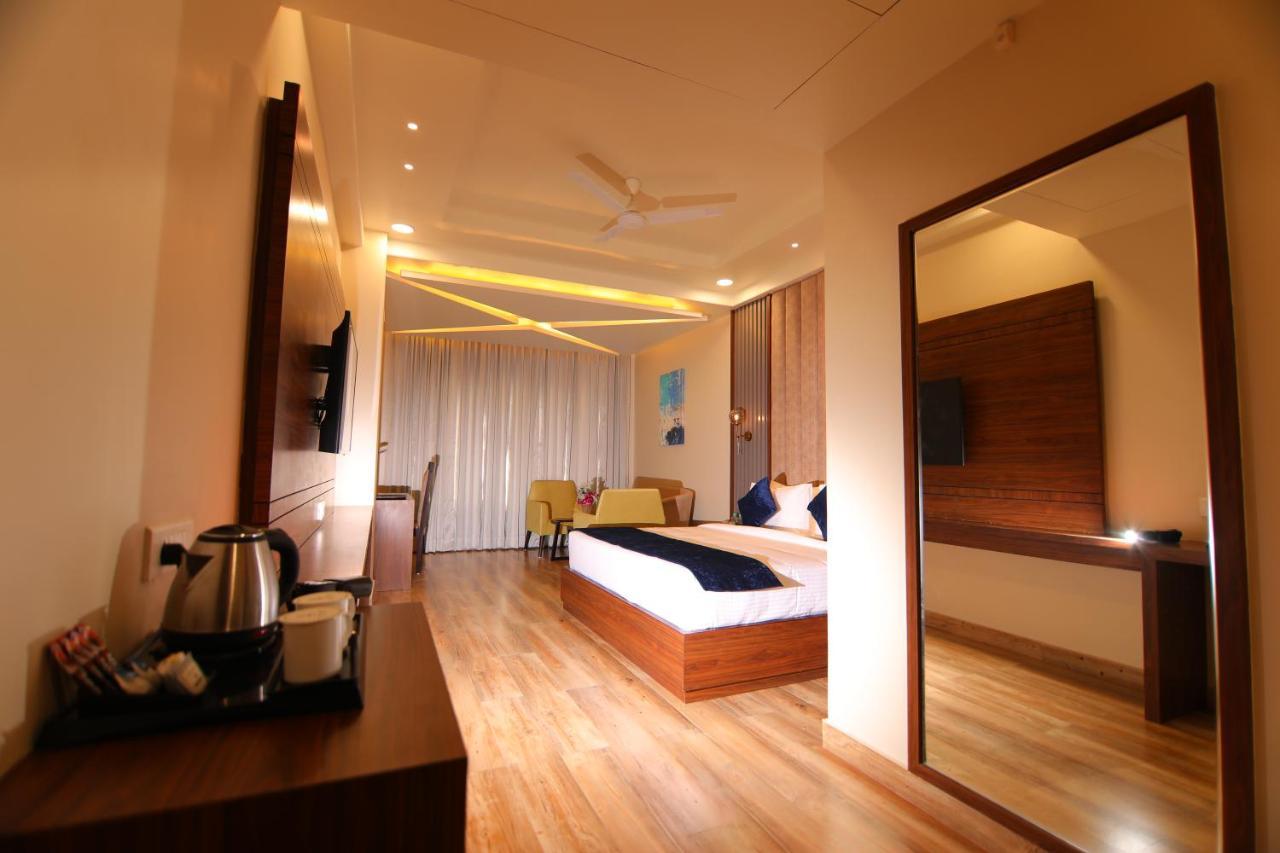 The Forest Hill Hotel Haridwār Extérieur photo